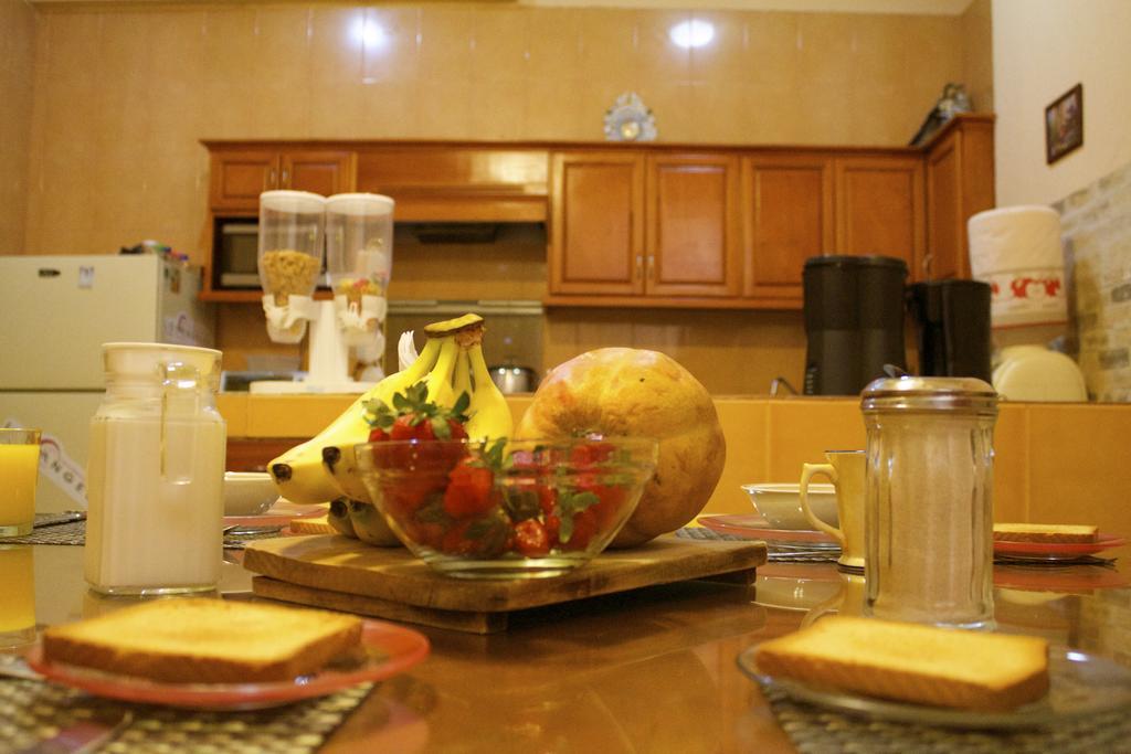 Residencia Los Angeles Bed & Breakfast Гуадалахара Екстериор снимка