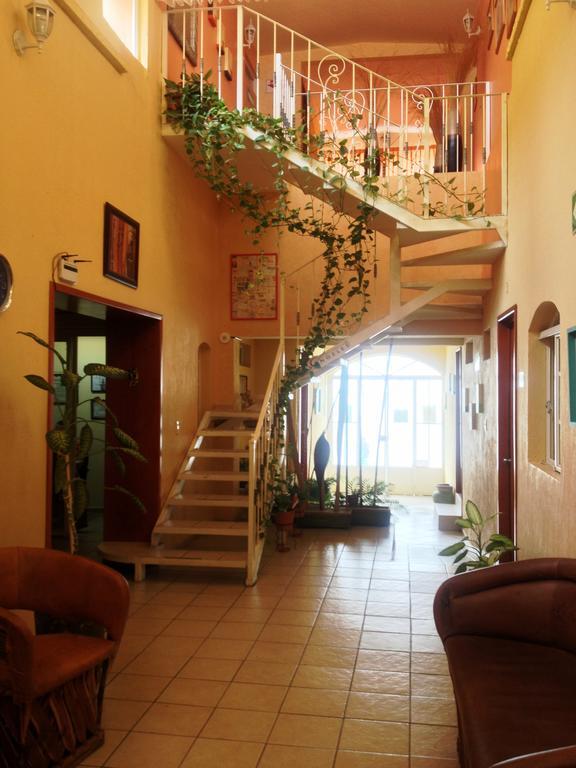 Residencia Los Angeles Bed & Breakfast Гуадалахара Екстериор снимка