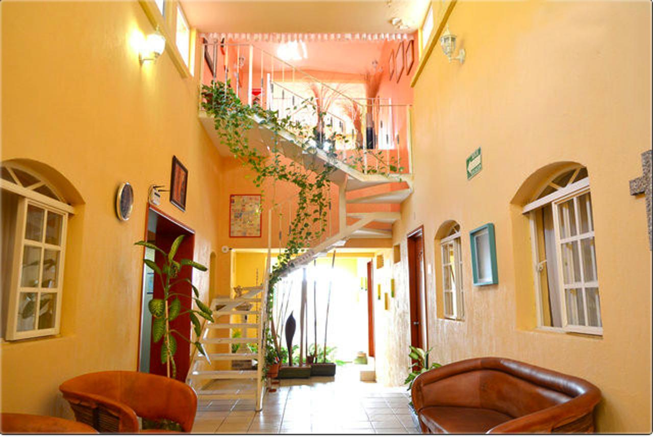 Residencia Los Angeles Bed & Breakfast Гуадалахара Екстериор снимка