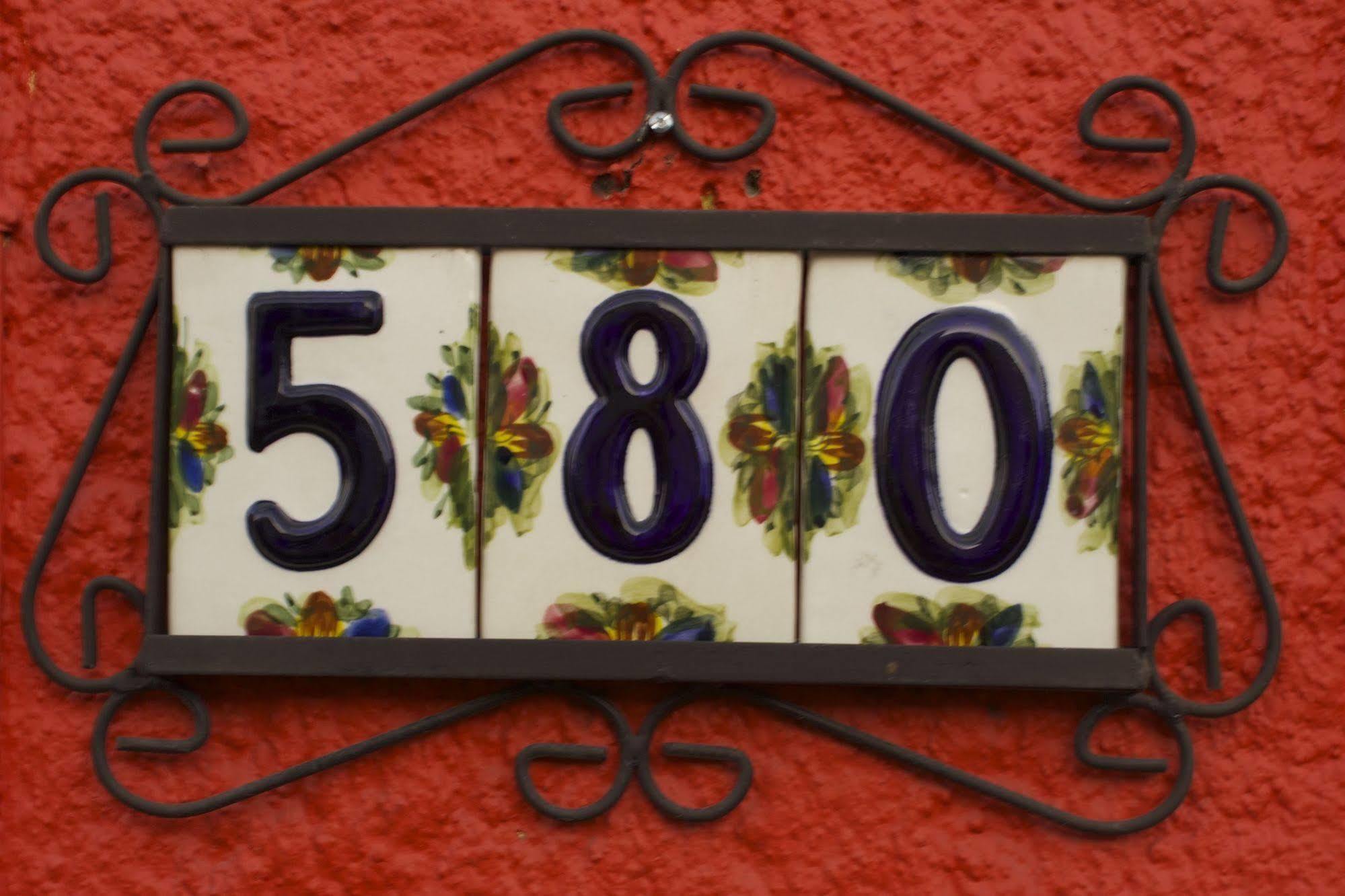 Residencia Los Angeles Bed & Breakfast Гуадалахара Екстериор снимка